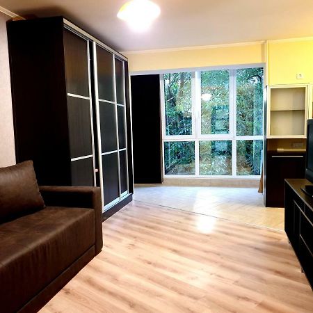 90-Avenue Apartments Chernivtsi Ngoại thất bức ảnh