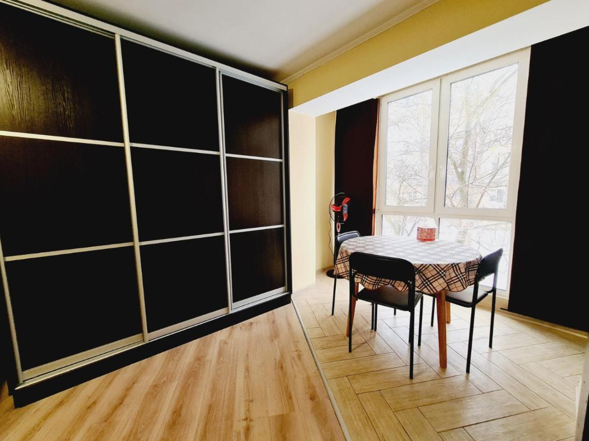 90-Avenue Apartments Chernivtsi Ngoại thất bức ảnh