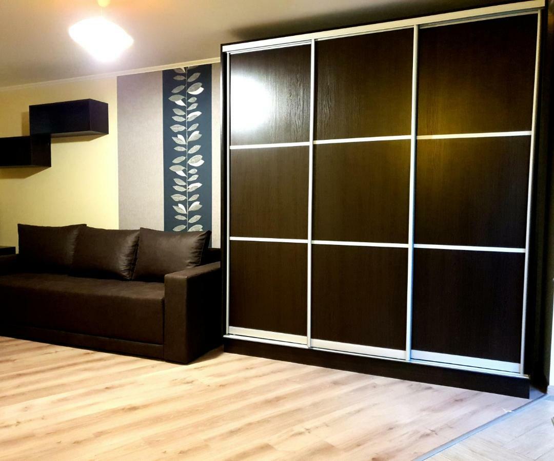 90-Avenue Apartments Chernivtsi Ngoại thất bức ảnh