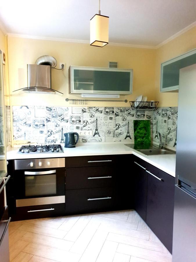 90-Avenue Apartments Chernivtsi Ngoại thất bức ảnh